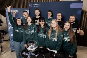 Imone-Cognizant-Devbride-Atsiliepimas-Vilnius-Coding-School-Cover